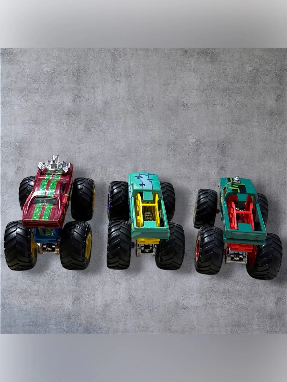 Monster Trucks SpongeBob Bundle - Mr. Krabs, Squidward, Plankton 1:64 Lot
